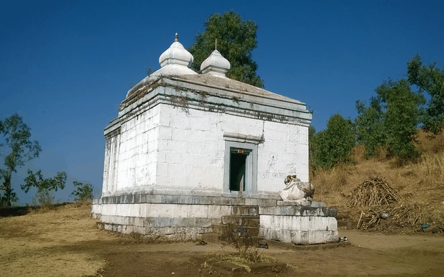 निमगिरी व हडसर किल्ले — जुन्नर